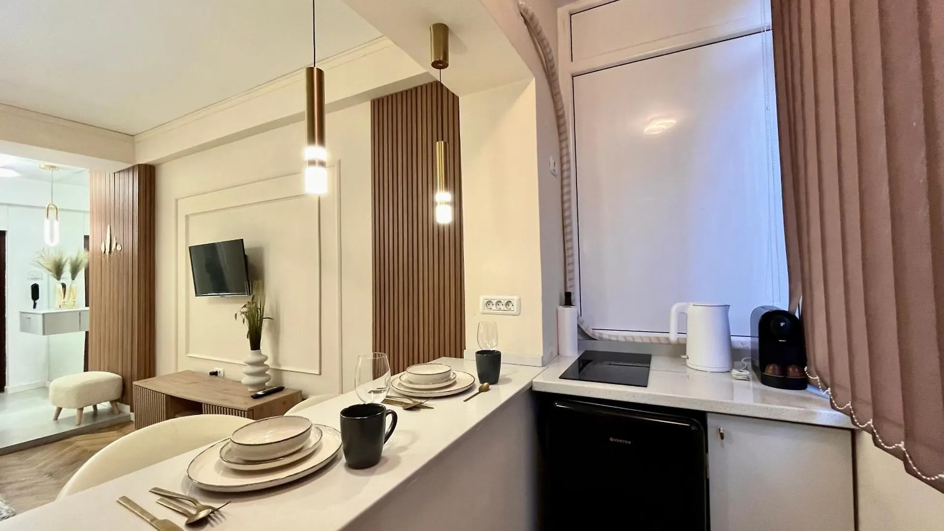 Apartment Nomad Instastudio - Steps From Old Town Bucharest